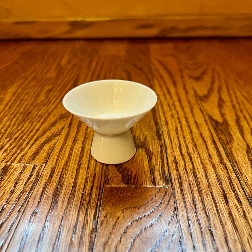 Vintage OMC Japan White Porcelain Egg Cup 1 3/4” MCM